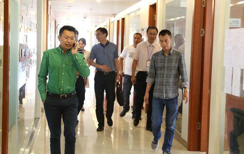 重慶天度網(wǎng)絡(luò )信息技術(shù)有限公司作為天度集團子公司，投資規模為1000萬(wàn)元，其技術(shù)研發(fā)基地規模將達到200人左右